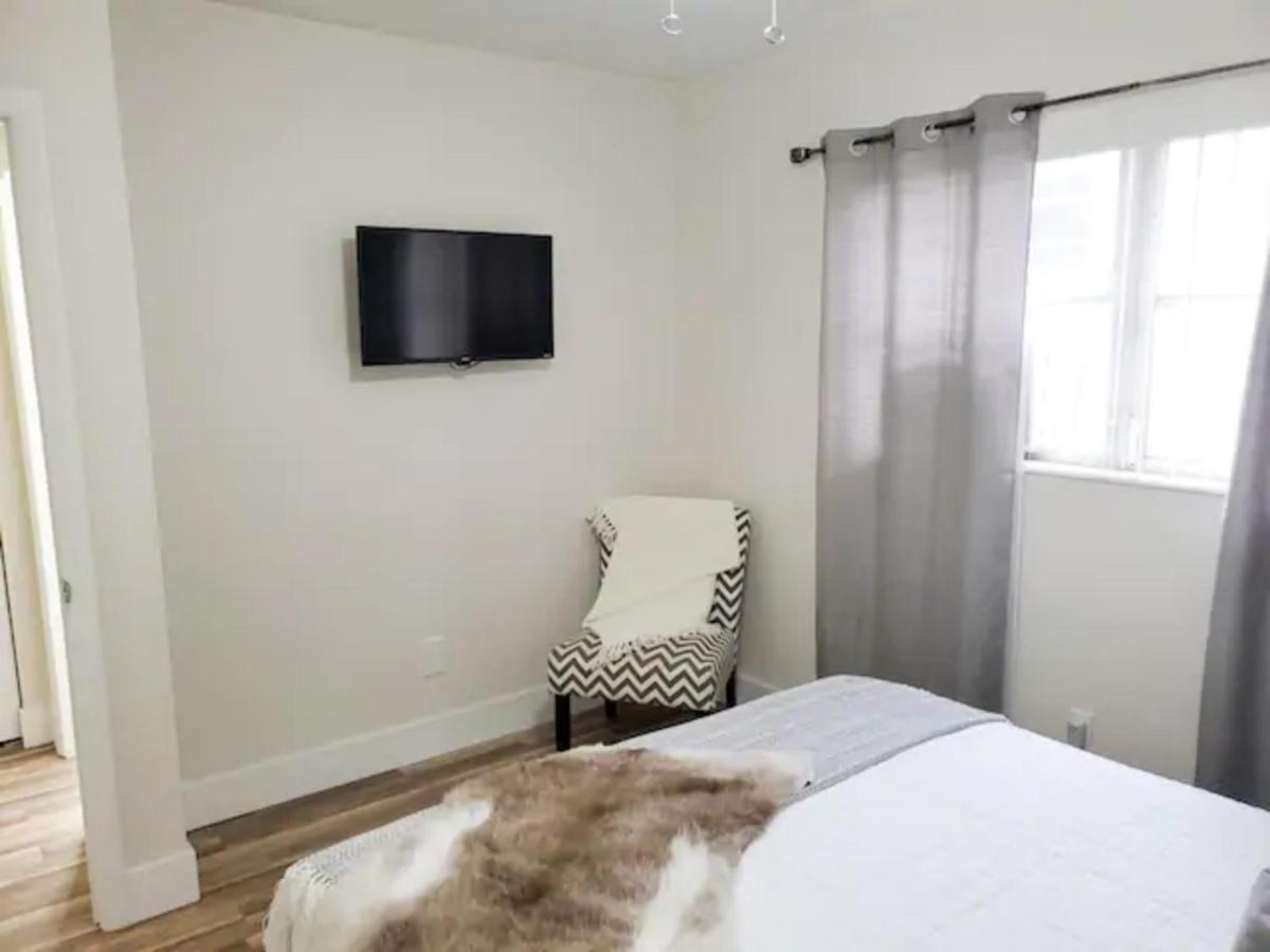 Sophisticated Dania Beach Suites Near The Beach ภายนอก รูปภาพ