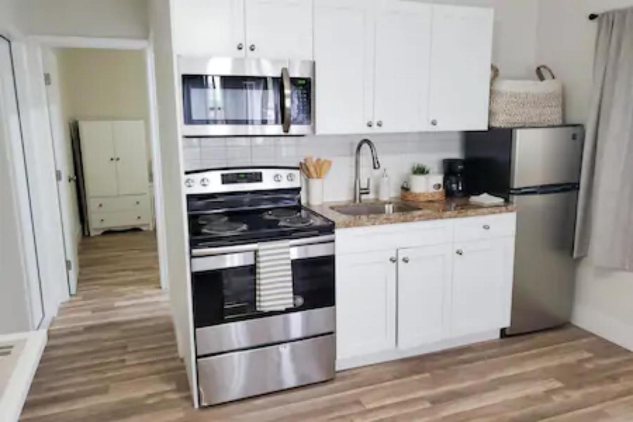 Sophisticated Dania Beach Suites Near The Beach ภายนอก รูปภาพ