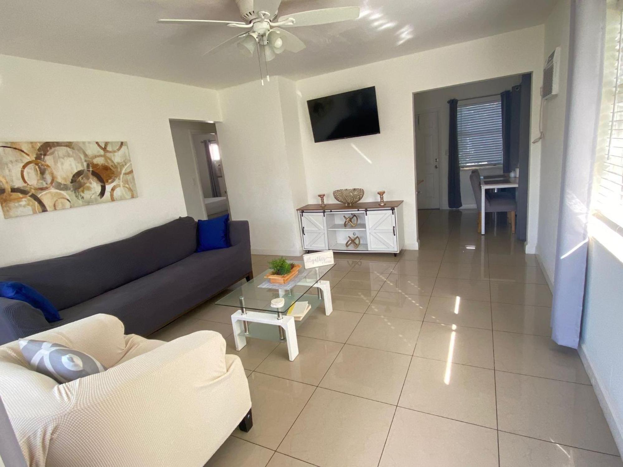 Sophisticated Dania Beach Suites Near The Beach ภายนอก รูปภาพ